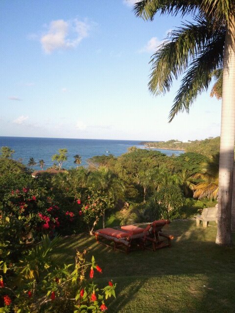 399967_3162179895056_560244237_n